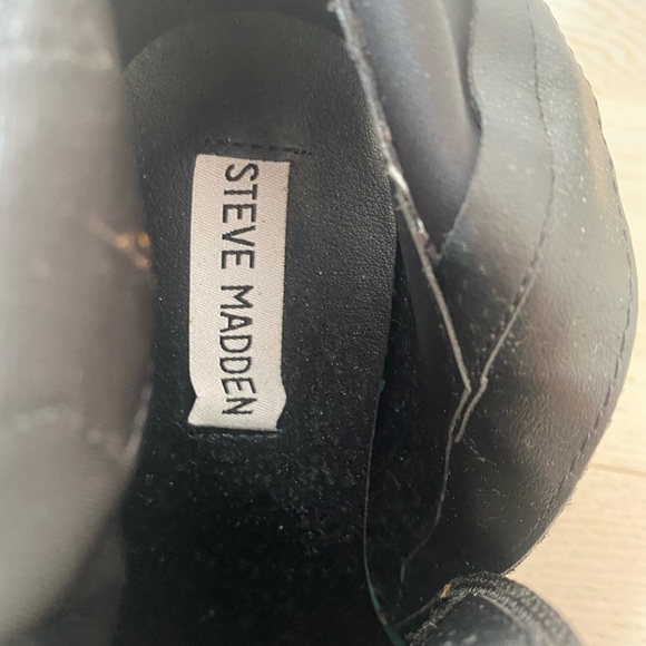 Steve Madden Swede boots - Picture 3 of 5